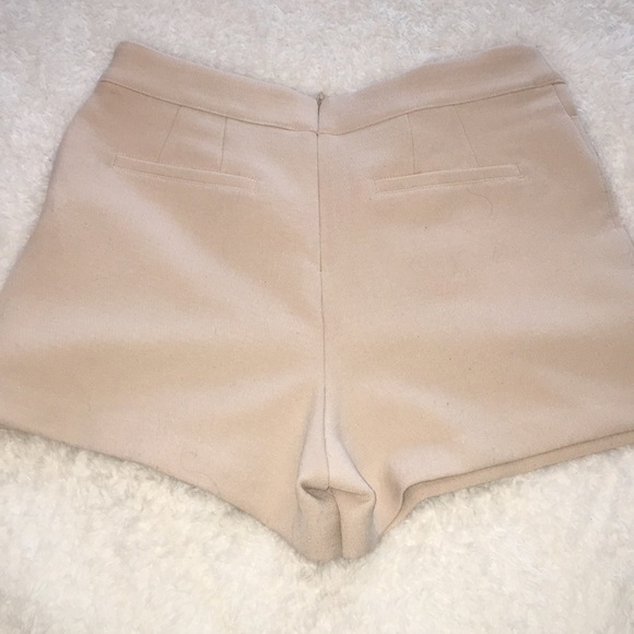 High waisted shorts - Picture 2 of 3